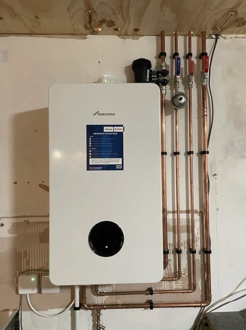 Worcester boiler installed by Gas Engineer Done Right Sheffield